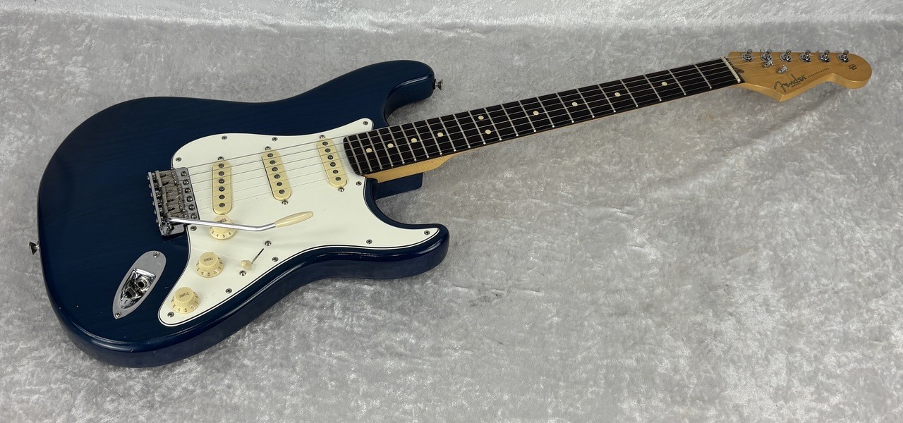 2002 Fender Highway One USA Stratocaster Sapphire Blue Transparent