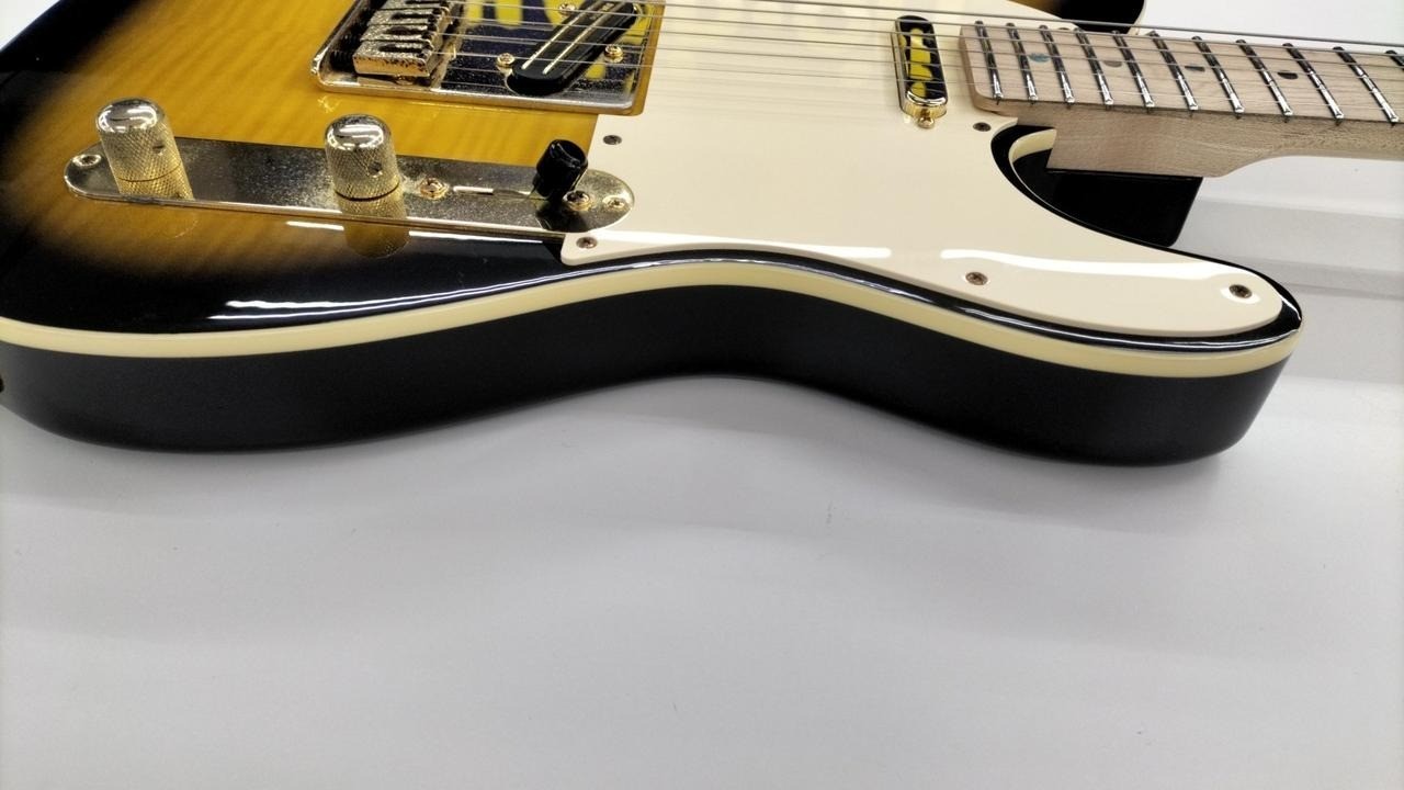 Fender Richie Kotzen Telecaster 2 Tone Sunburst Gold Hardware Made in Japan 2022