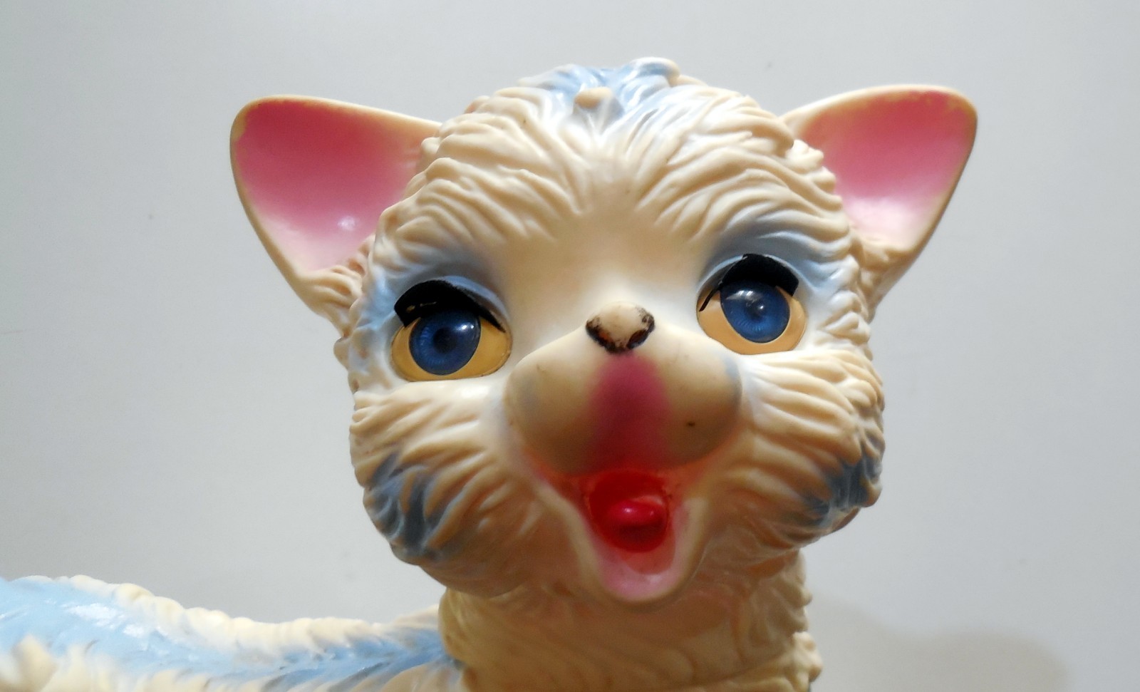VINTAGE RUBBER TOY SQEACK LARGE CAT by LEDRA MADE IN ITALY 1960s