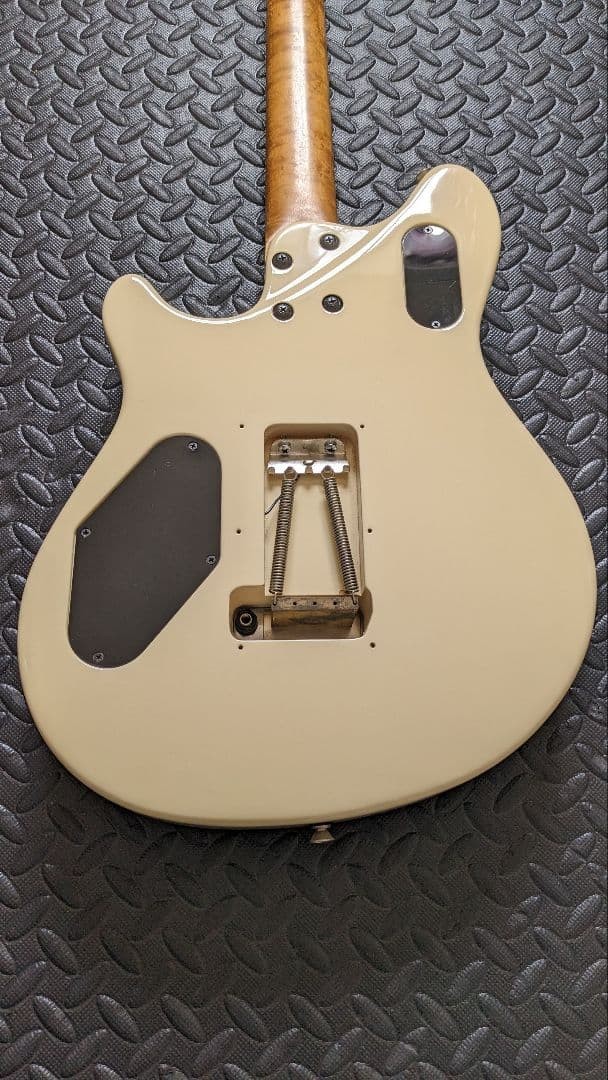 Peavey EVH Wolfgang 1997 Ivory Electric Guitar