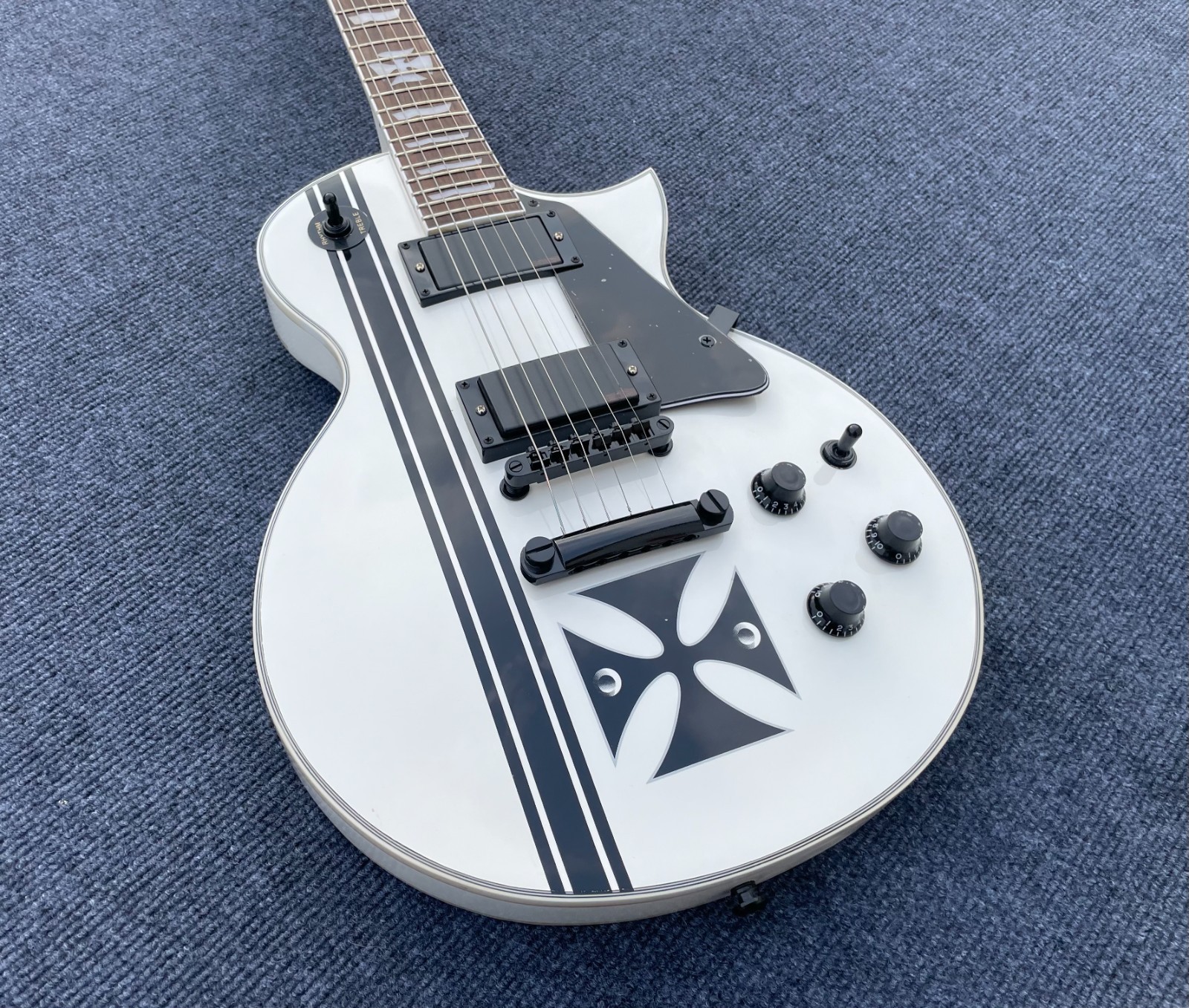 6 String Electric Guitar Bone Nut Active Pickup Glossy Finish SolidBody Guitarra
