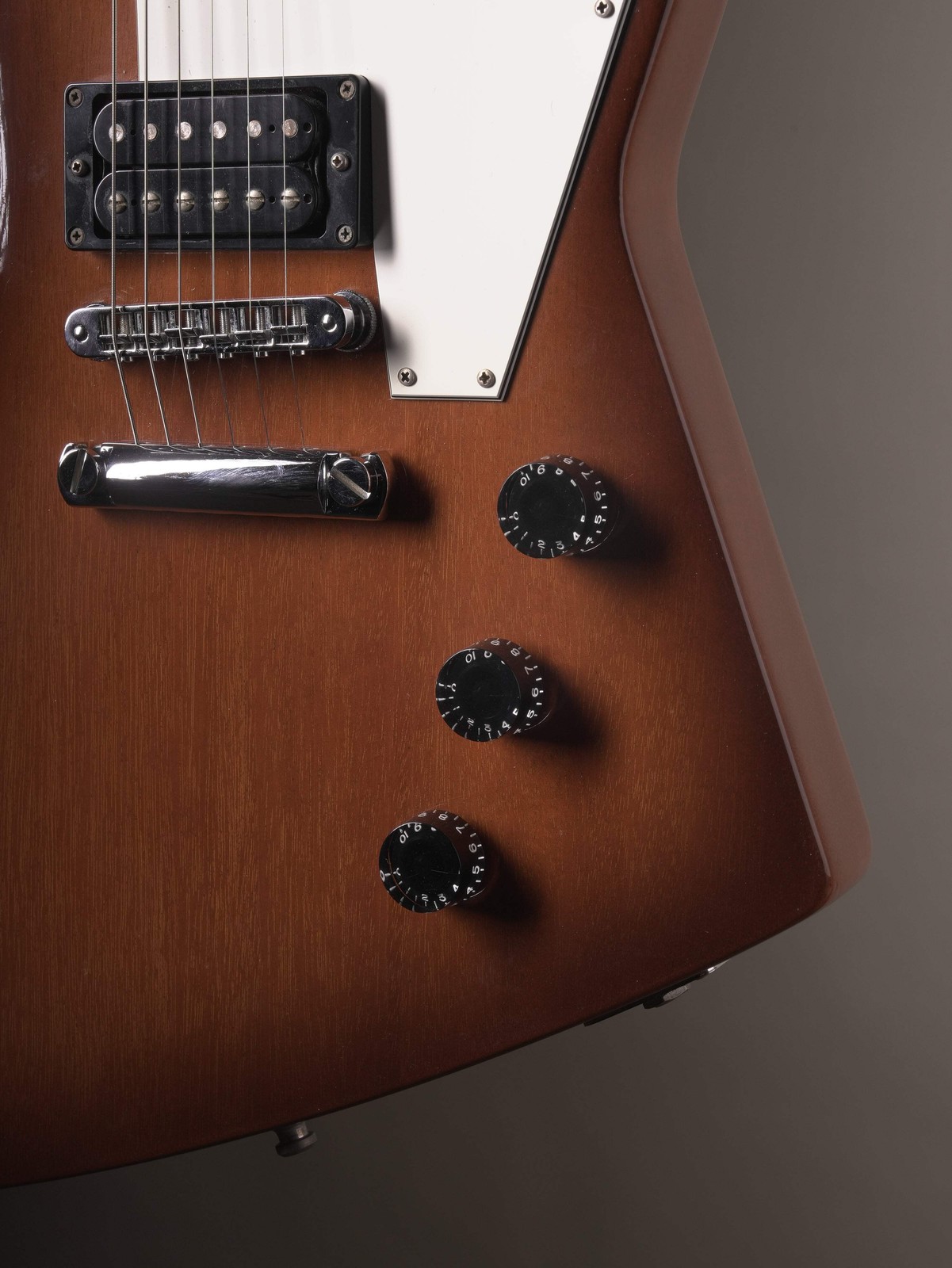 Gibson (2001) ’76 Explorer Reissue – rare Natural Burst w. OHSC