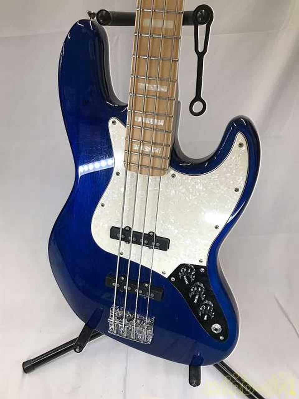 Squier FSR Vintage Modified 77 Jazz Bass Blue Duncan Designed Pickups Japan JP