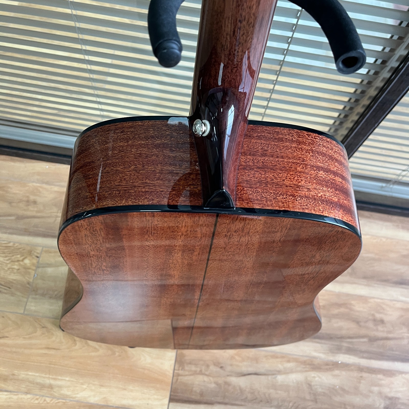 Ship US D-18 Acoustic Guitar 41″ Full Size Solid Wood Body Black Pickguard