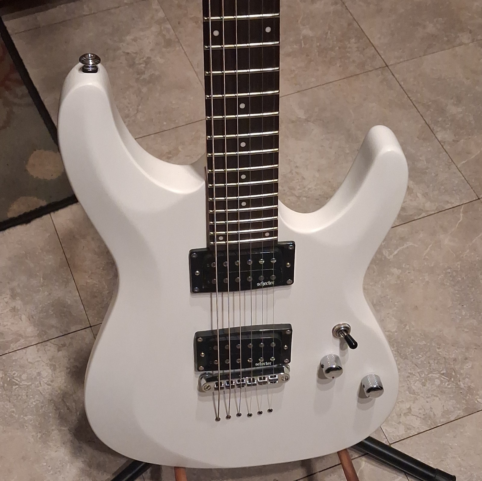 Schecter Diamond Series C-6 Deluxe White Solid Body 6-String Right-Handed