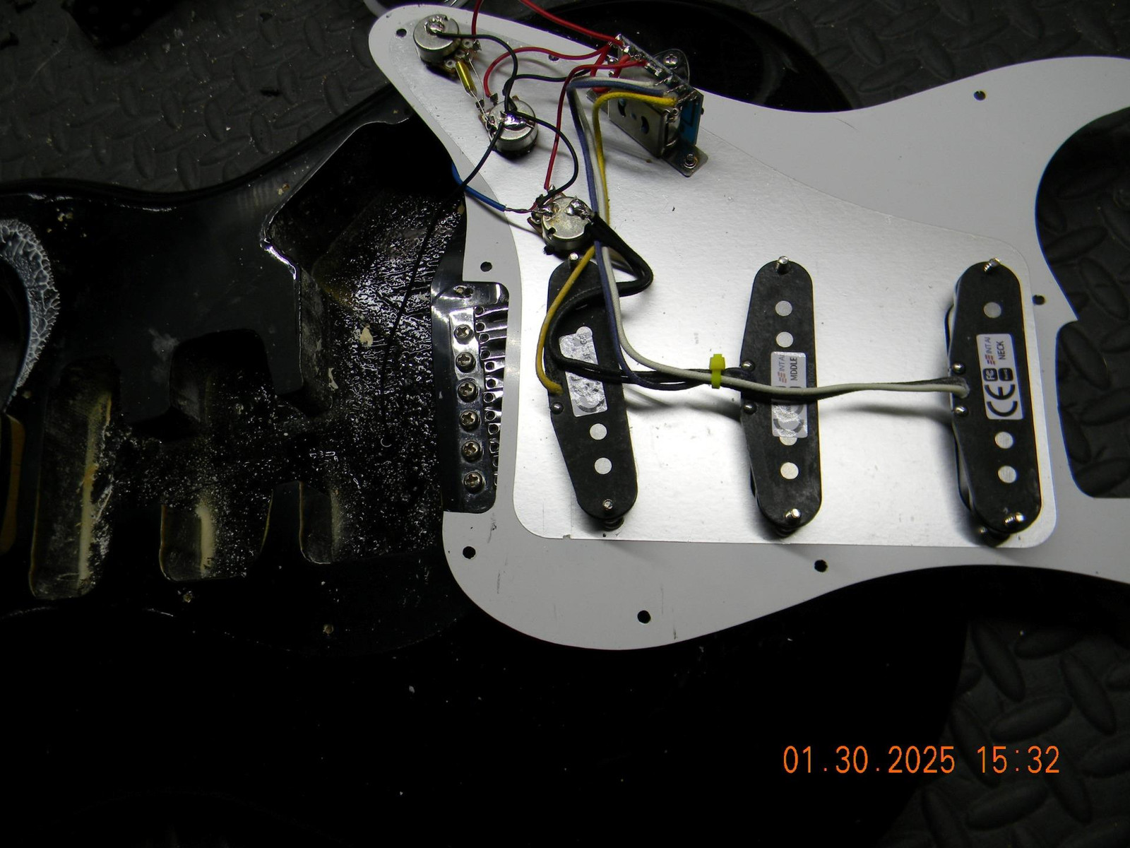 Squier “Custom Shack ” Stratocaster, Alnico 5 Pickups, Custom Wiring,Capacitor