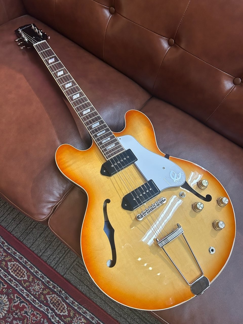 Epiphone Made in USA Collection Casino Royal Tan #222630013 2.91kg Guitar