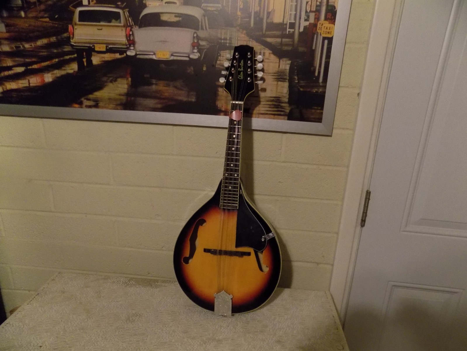 Glen Burton Tobacco Sunburst Mandolin, Model A1- TS, Very Nice, With Soft Case