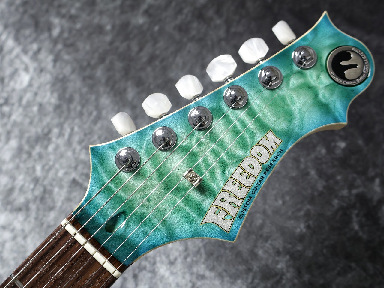 FREEDOM CUSTOM GUITAR RESEARCH Showcase Limited Hydra 24F Quilt Top Alder Body M