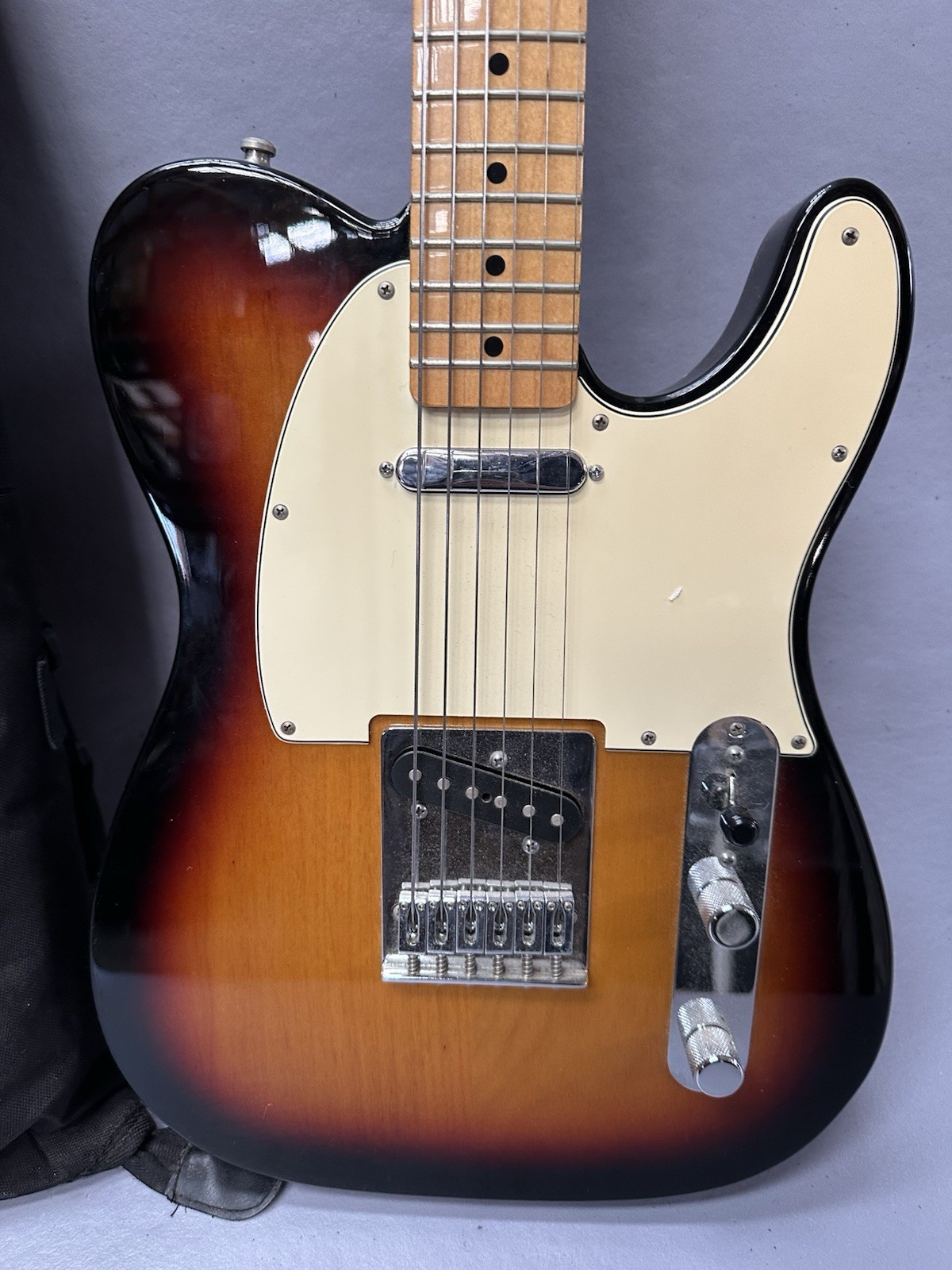 Fender Telecaster 2012. 6 Strings Electric Guitar MX12312184. W/ Carry Bag