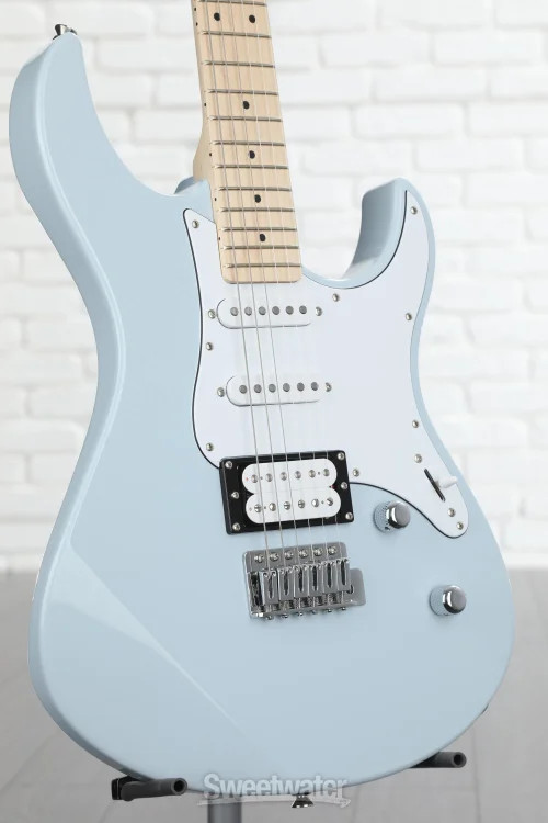 Yamaha PAC112VM Pacifica – Ice Blue