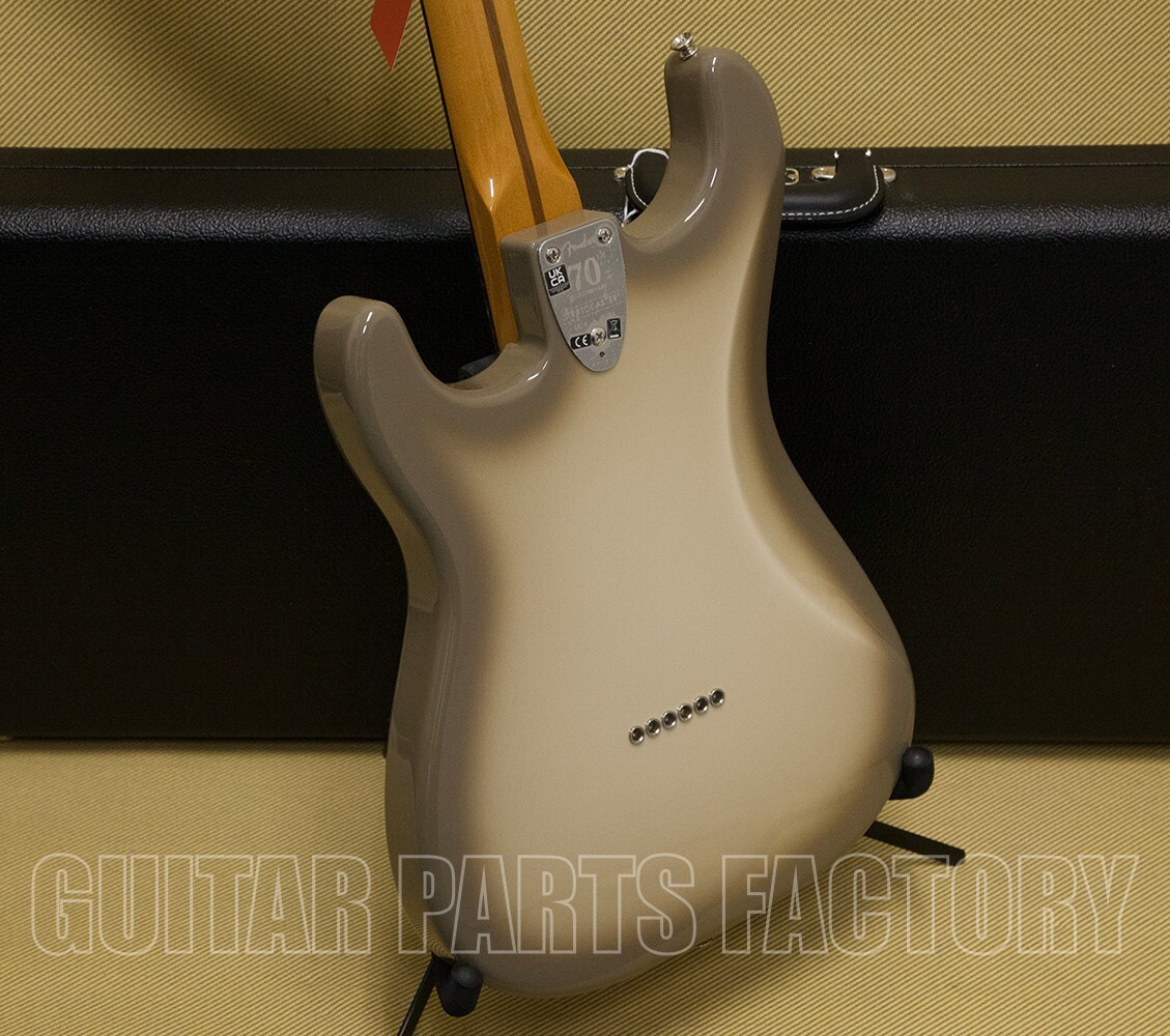 014-7030-888 Fender 70th Anniversary Vintera II Antigua Stratocaster Guitar