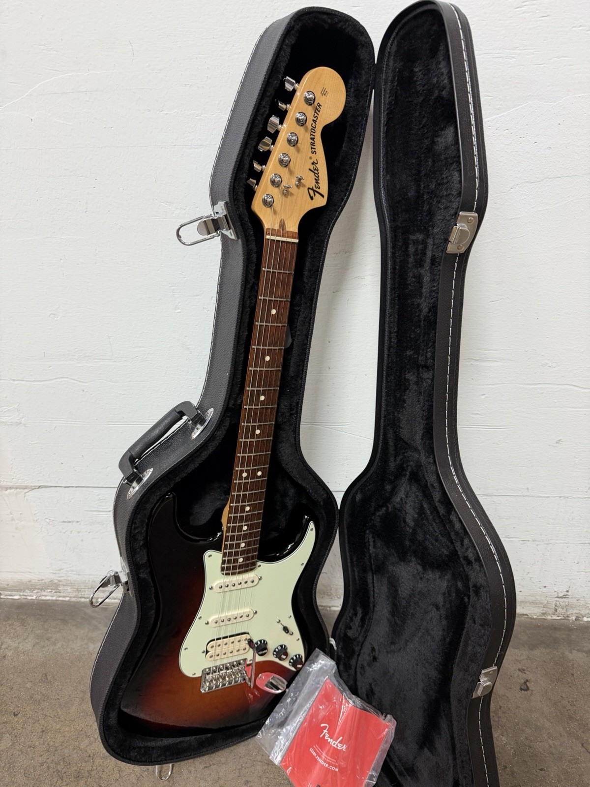 FLAWLESS Fender American Special Stratocaster Strat USA Guitar W Hard Case