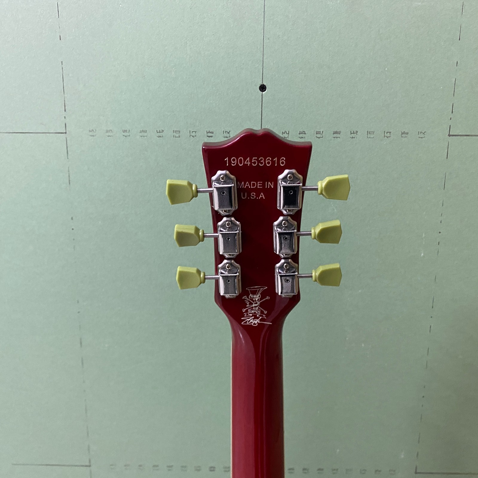 Solid Mahogany Electric Guitar Gloss Lemon Burst Flame Maple Top Zebra pickup