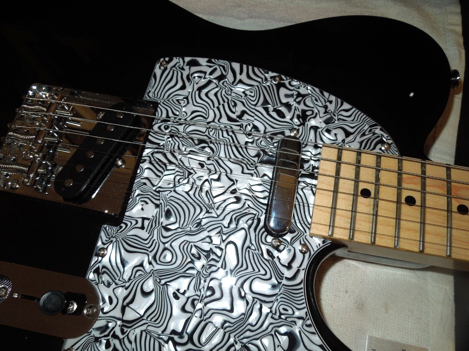 New Telecaster Style Guitar NEW/ With gig bag