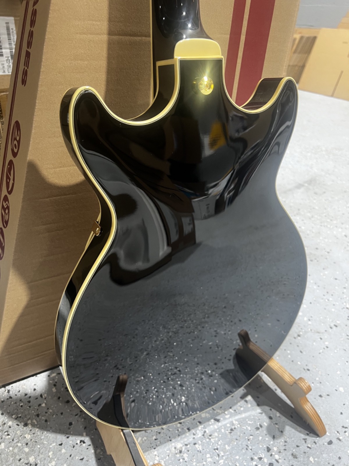 Ibanez Artcore AM73G Electric Guitar – Black