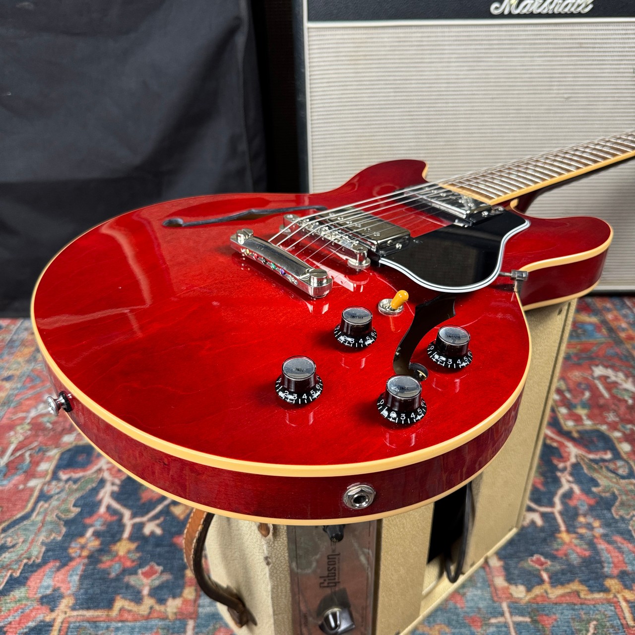 *Video* Gibson Custom Shop ES-339 Semi Hollowbody Cherry – 2009