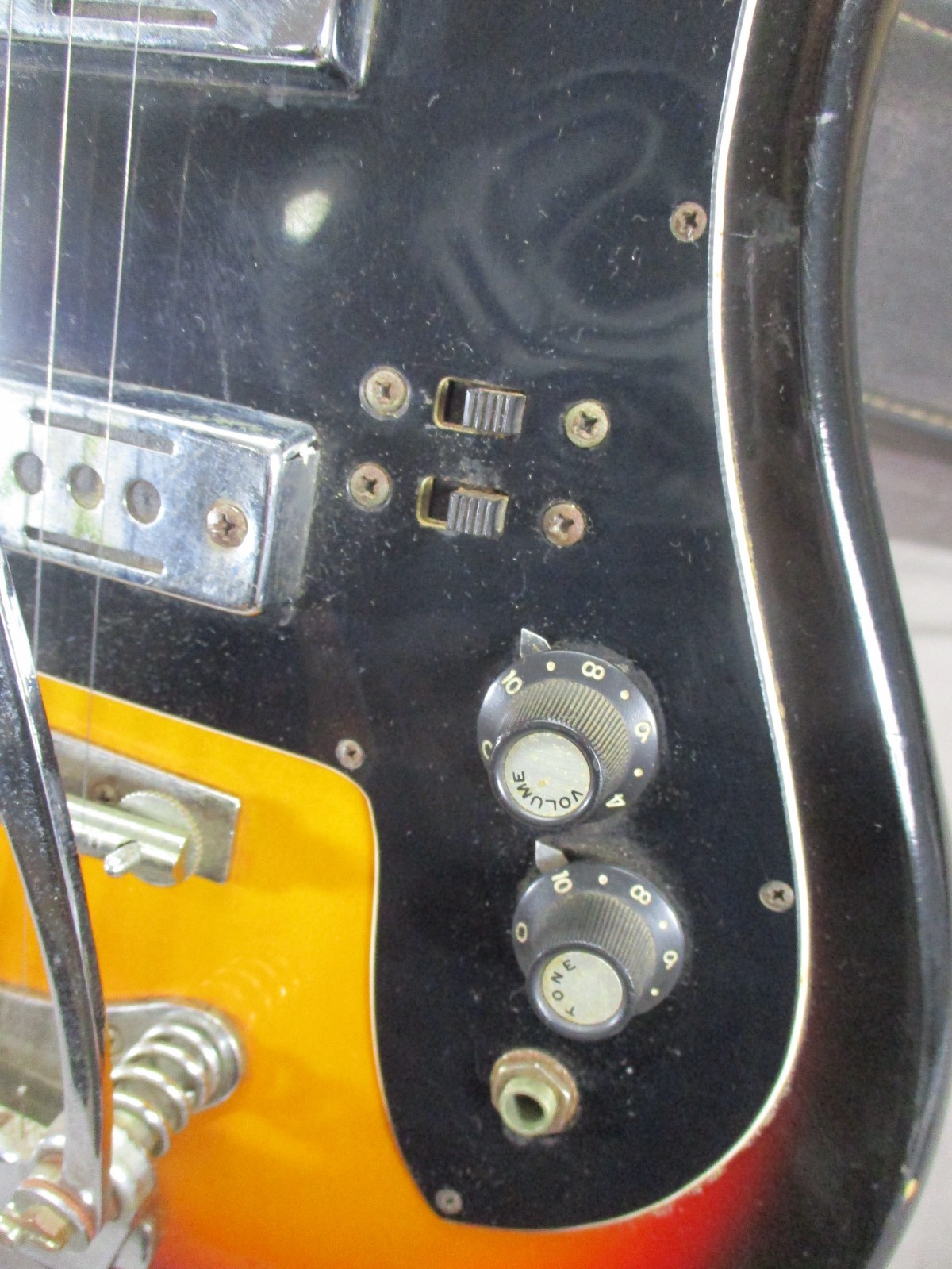 Vintage 1970’s Kay Teisco ET-200 Electric 6-String Guitar Sunburst with Whammy