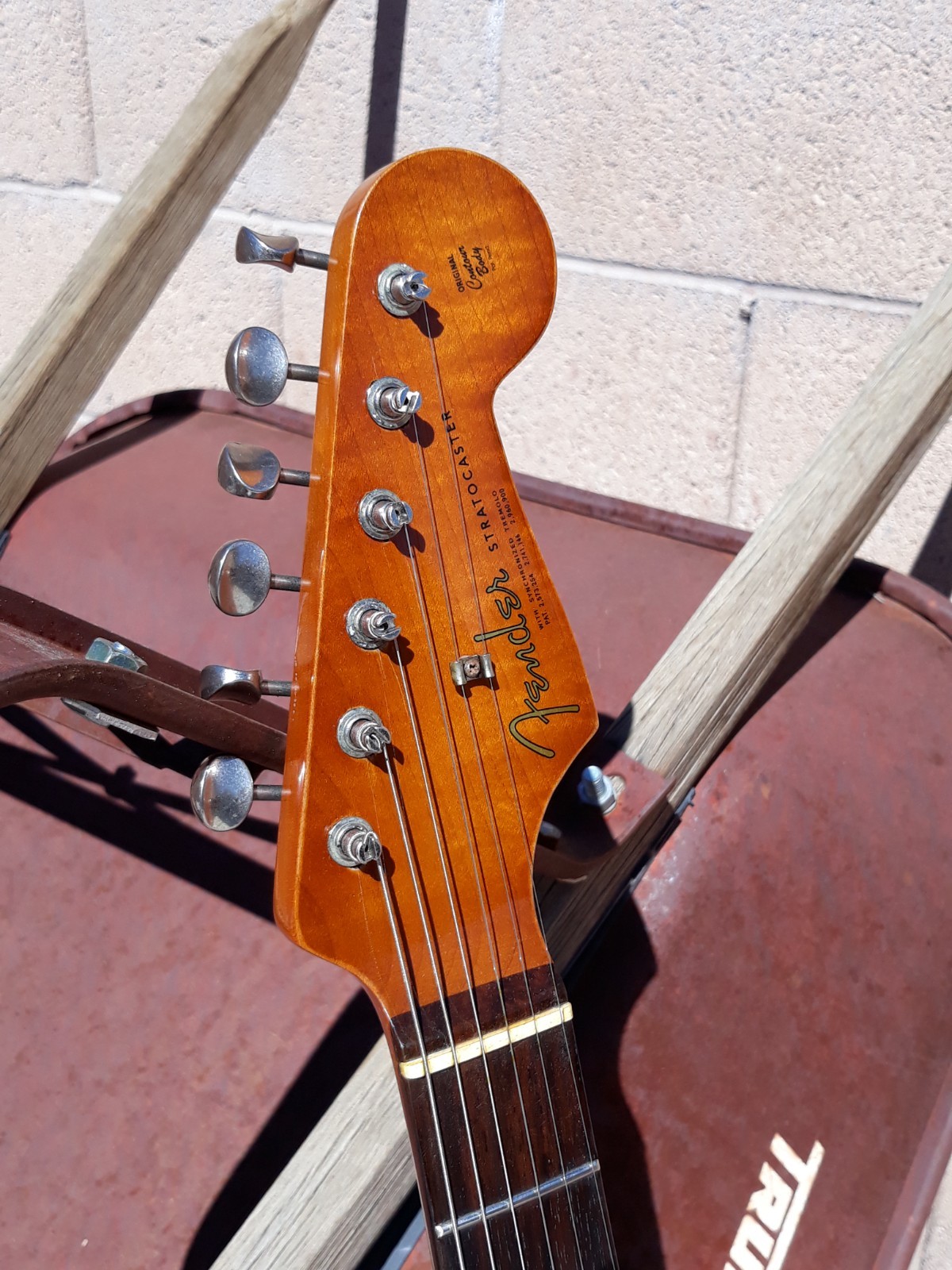Fender Stratocaster 63 “Michael Landau” Trib Dakota Red Strat over 3 T-SB