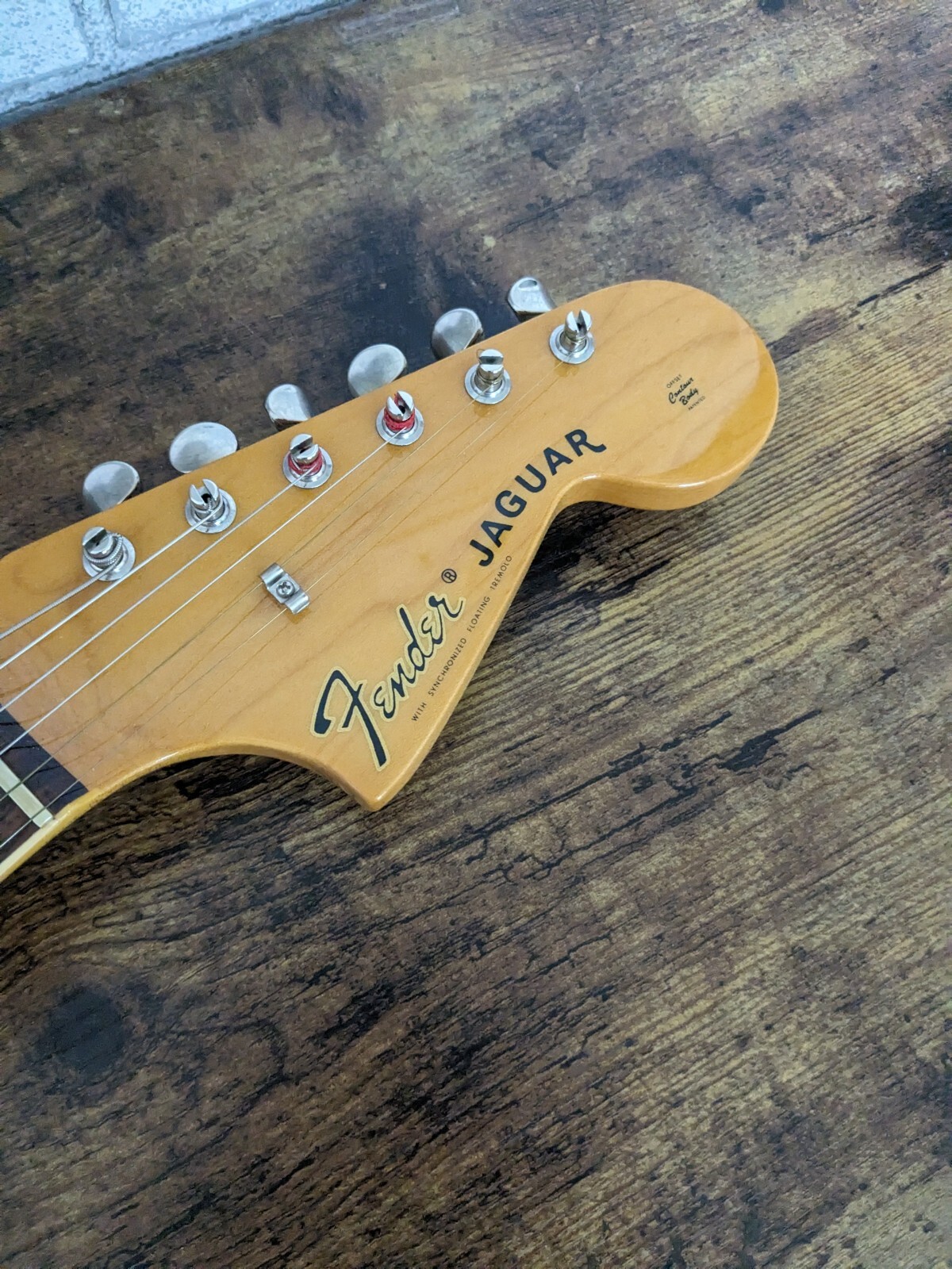 Vintage Electric Guitar 1966 Fender Jaguar 3 tone sunburst w/soft case