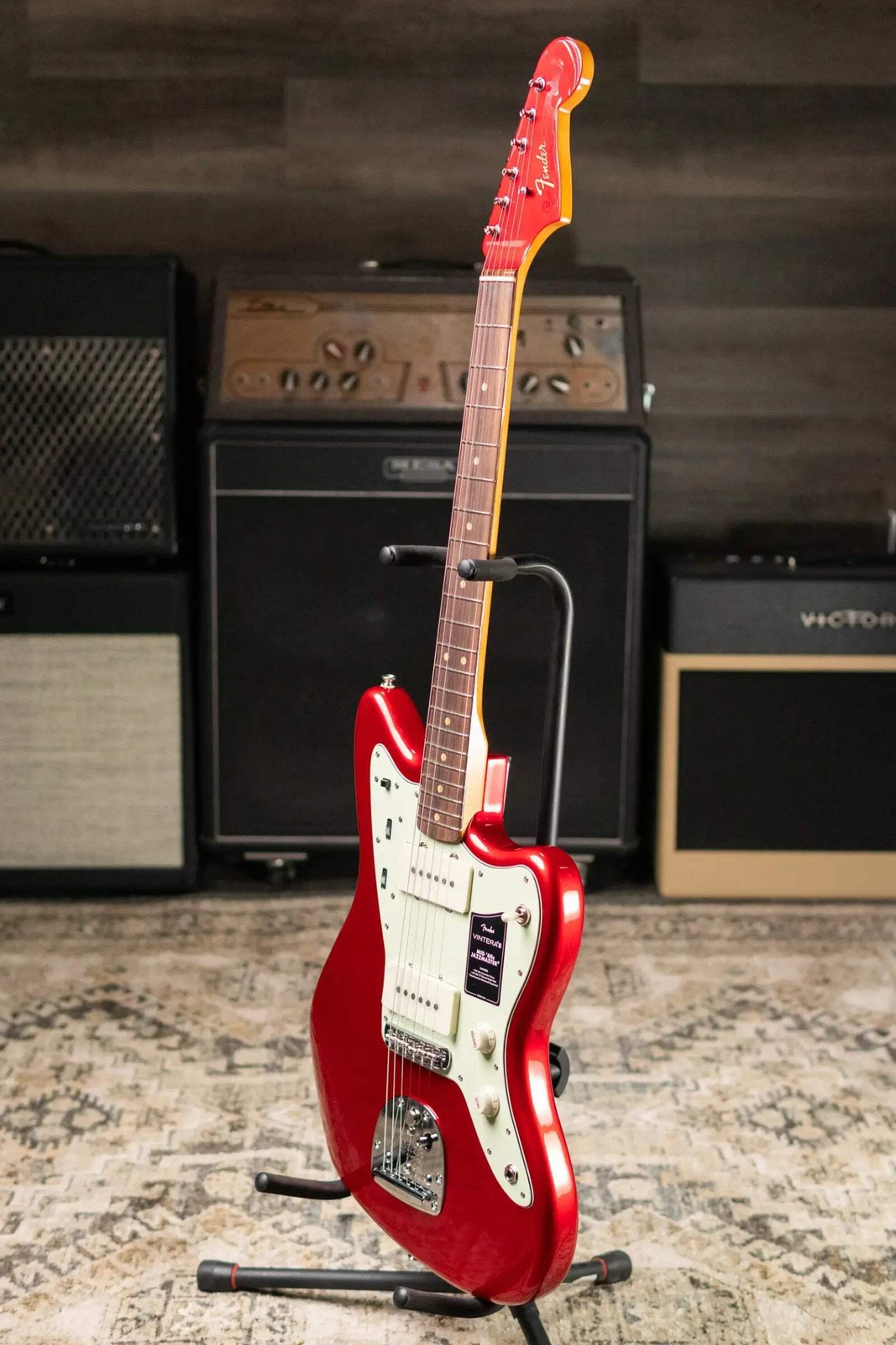 Fender Vintera III Mid ’60s Jazzmaster Electric Guitar – Candy Apple Red with Gi