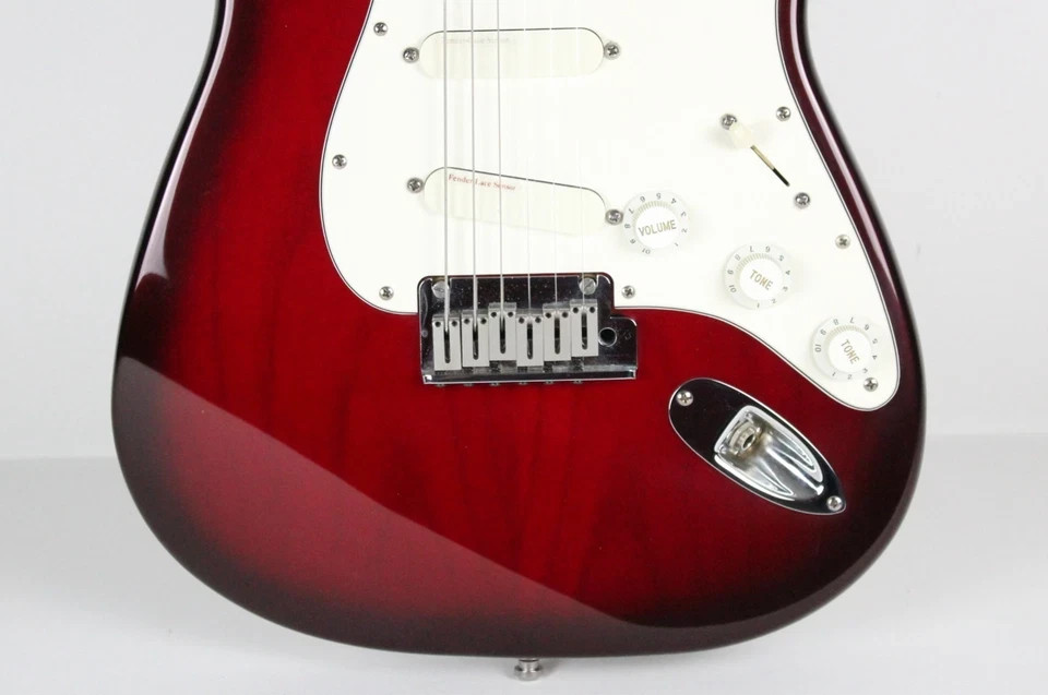 1993 Fender Stratocaster Plus Deluxe Crimson Burst Strat USA 1990s TBX Tone