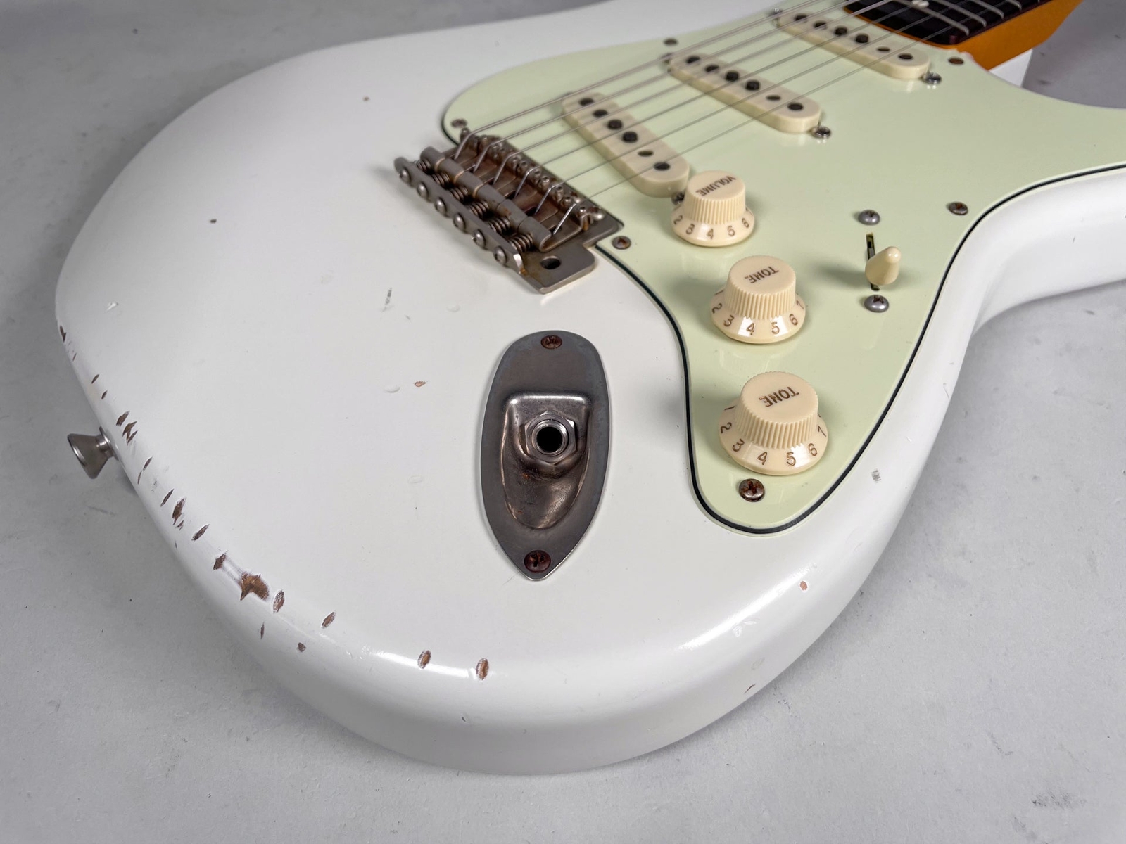 2006 K-Line S-Type #009 Stratocaster Style Olympic White Relic w/HSC