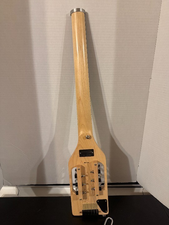 Traveler Guitar Ultra Light Natural Acoustic Guitar w Case