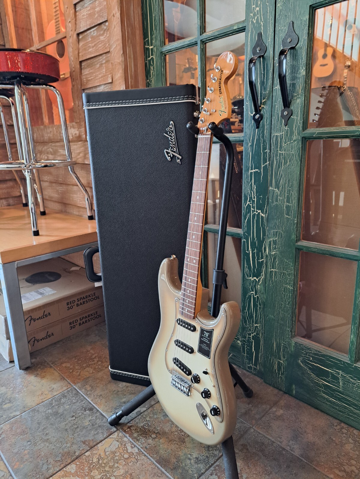 2024 Fender 70th Anniversary Vintera II Antigua Stratocaster w/ Fender Case