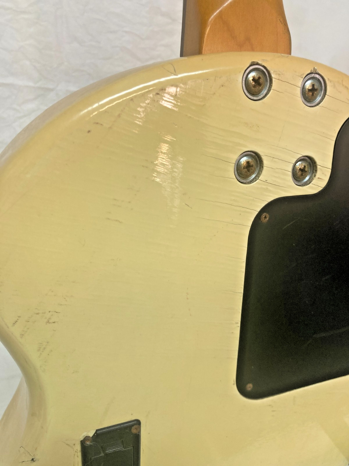 Aria Pro-ⅱ Goal-iii Soccer Ball Electric “Football” Built In Speaker Guitar