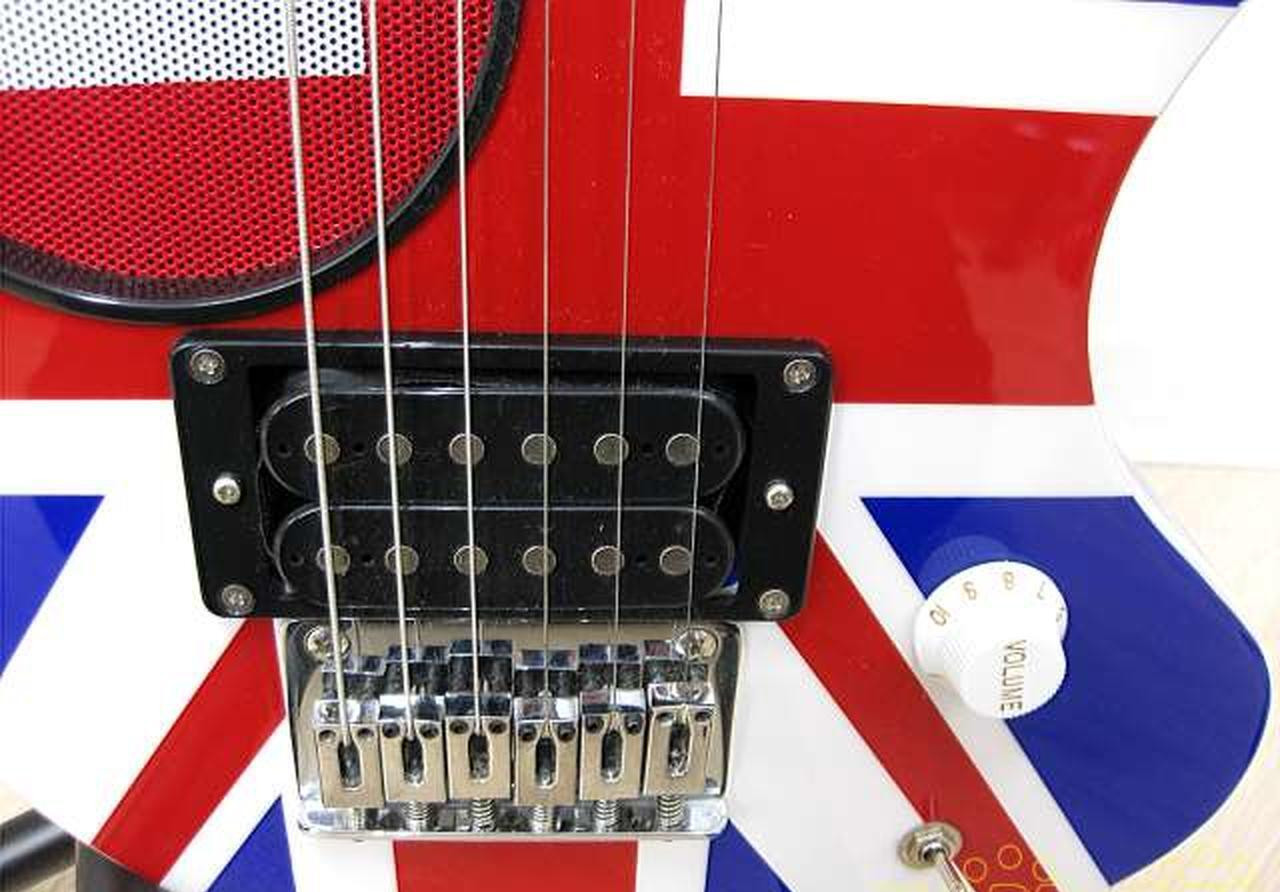 FENDER JAPAN ZO-3P UK Union Jack Guitar Built-in Mini Guitar from Japan
