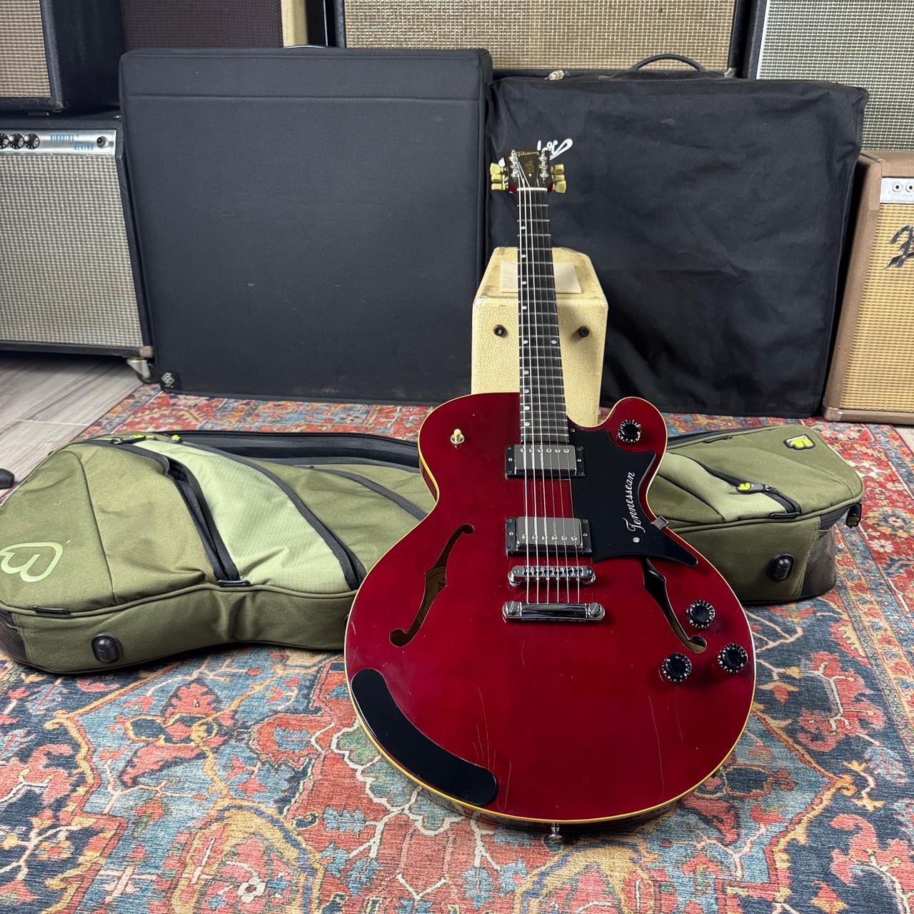Gibson Chet Atkins Signature Tennessean Semi-Hollow Body – 1995