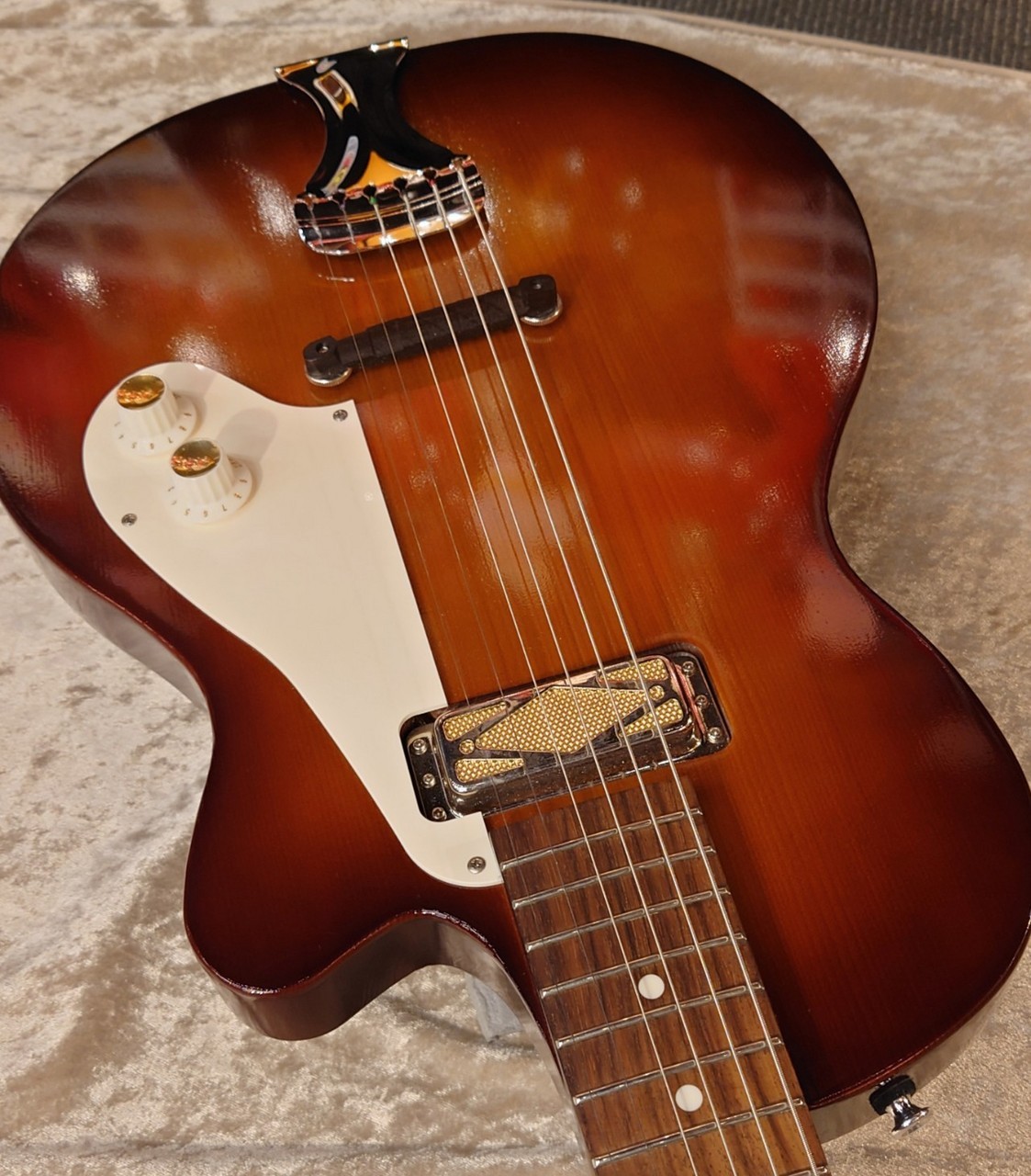 KING SNAKE Soulville Electric Guitar Used Spruce Body 2.84kg