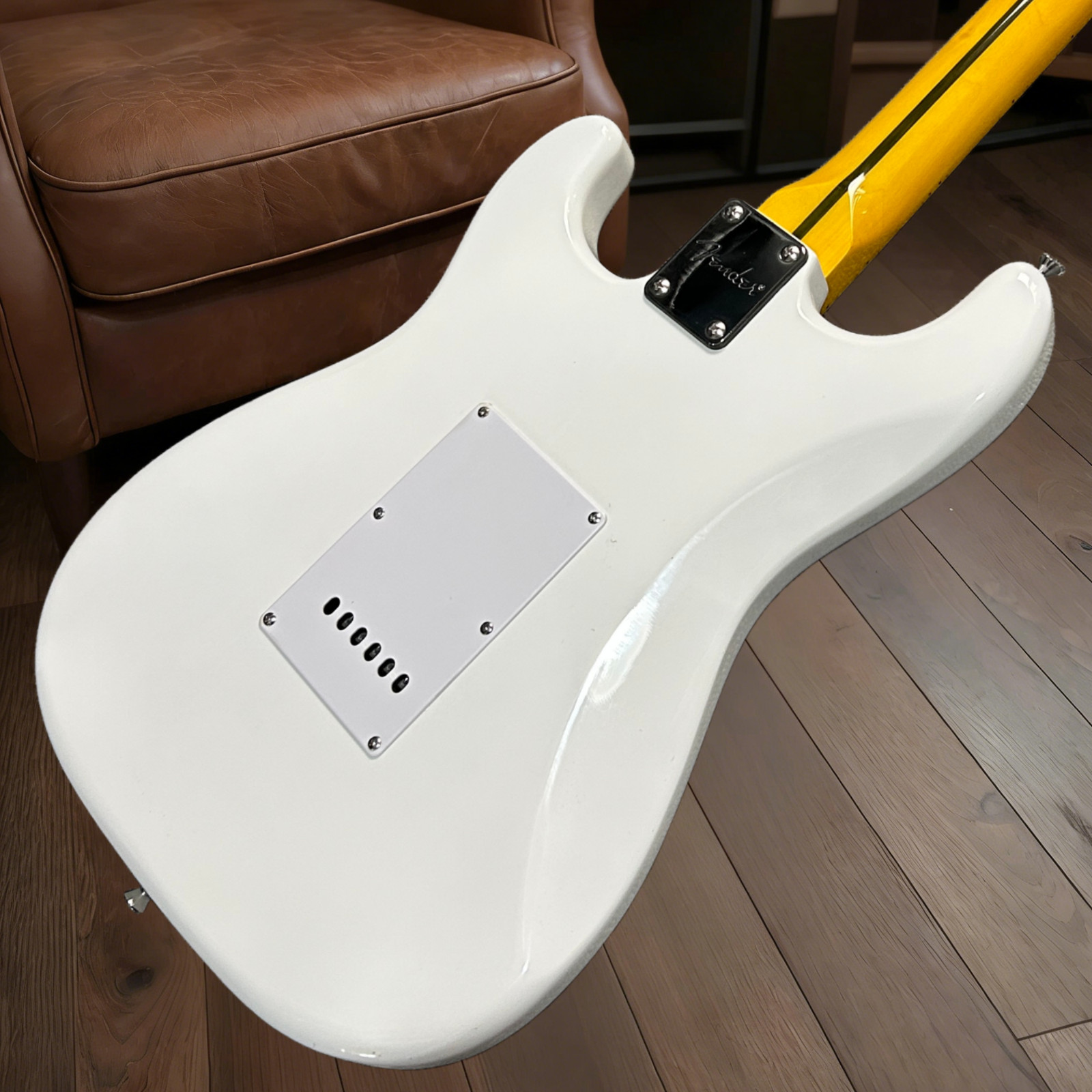 ST Electric Guitar White Color Maple Fretboard Mahogany Body