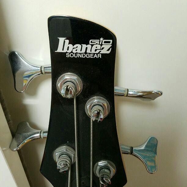 Electric Bass Guitar Ibanez Gio Soundgear Red