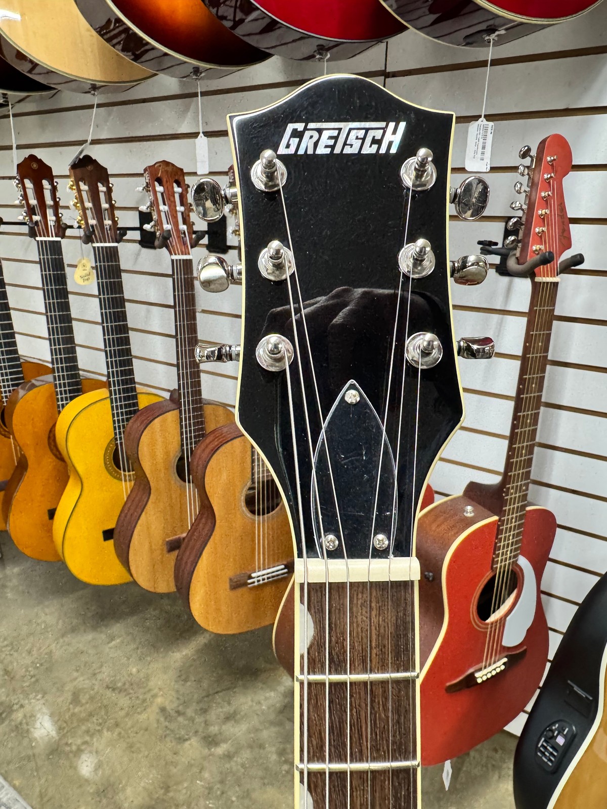 Gretsch G5622 Electromatic Center Block Double-Cut w/ V-Stoptail – Claret Burst