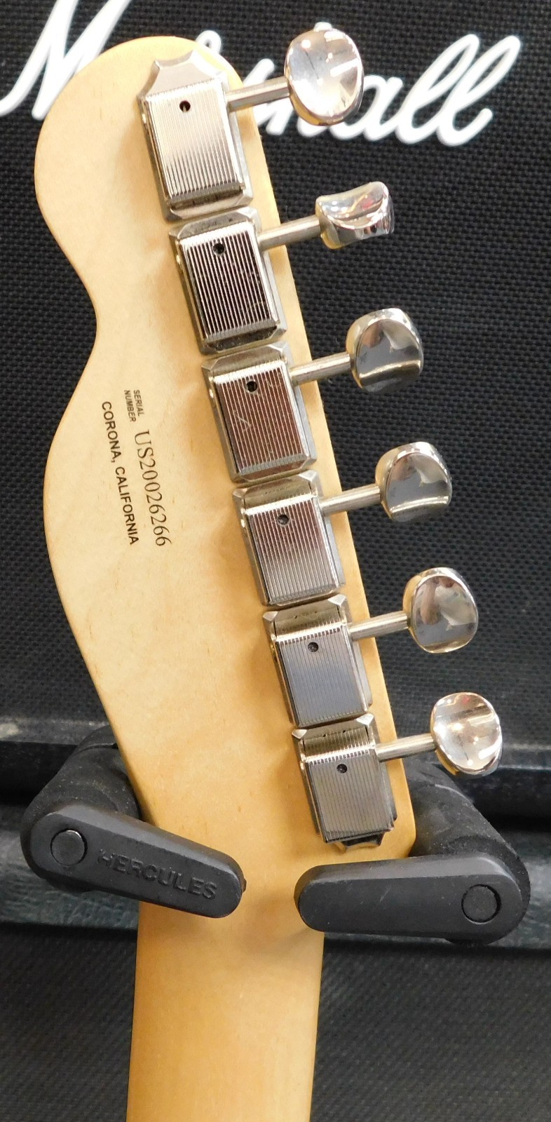 Fender USA American Performer Telecaster – Rosewood Fingerboard – Honey Burst