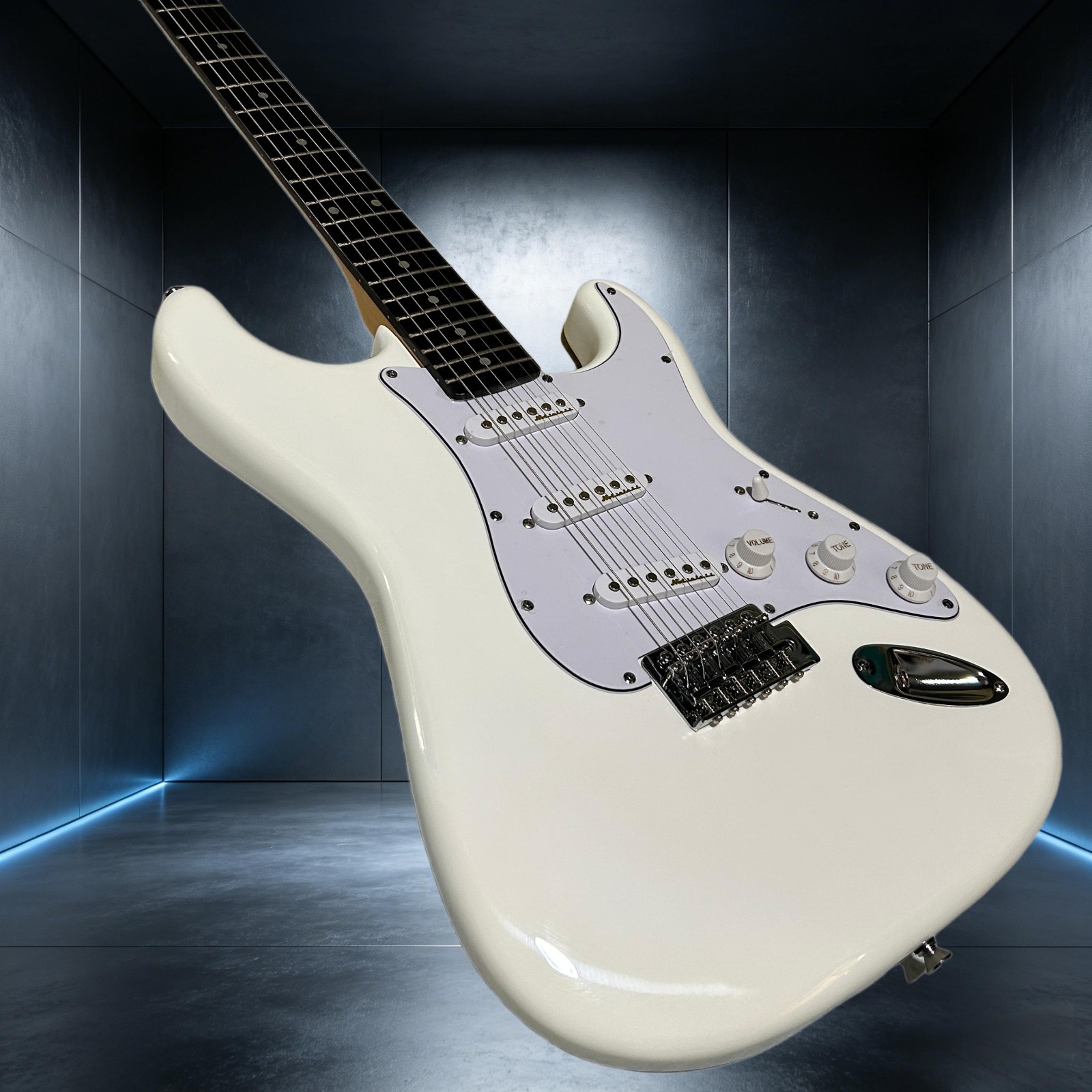 ST Electric Guitar White Color Mahogany Body 21 Frets Rosewood Fretboard