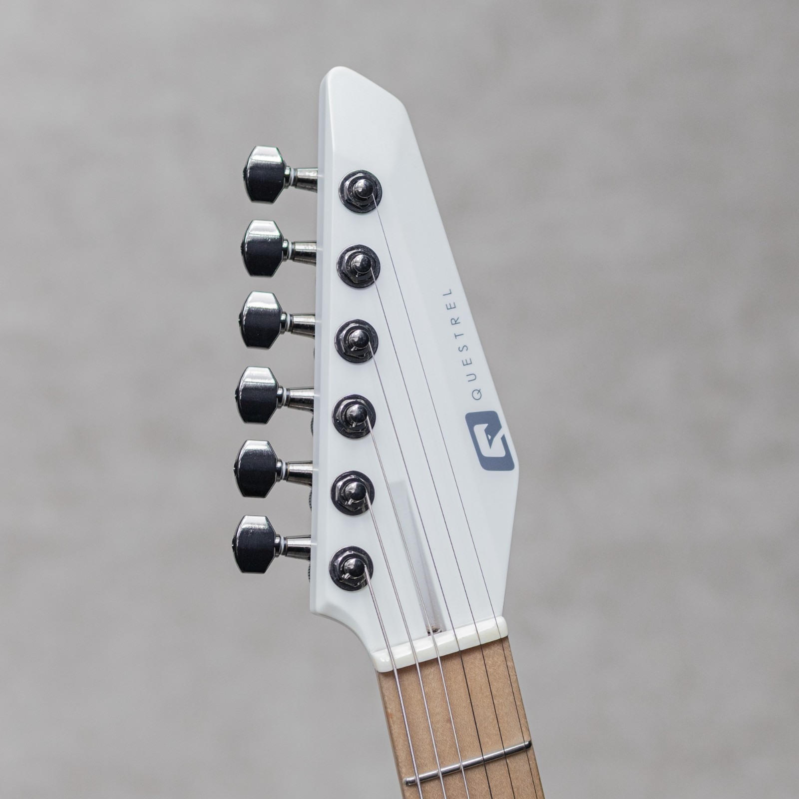 QUESTREL SWOOD Standard Used 2017 Maple fingerboard Matte White w/Hard case