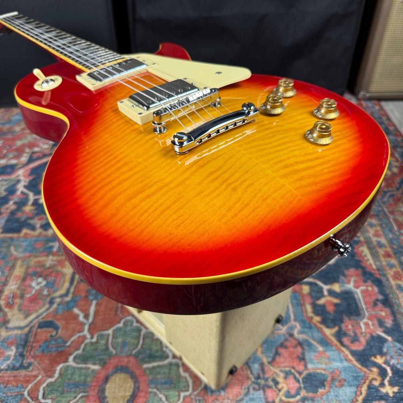 *Video* Tokai Love Rock Les Paul Standard Flame Top Long Tenon Cherry Sunburst –