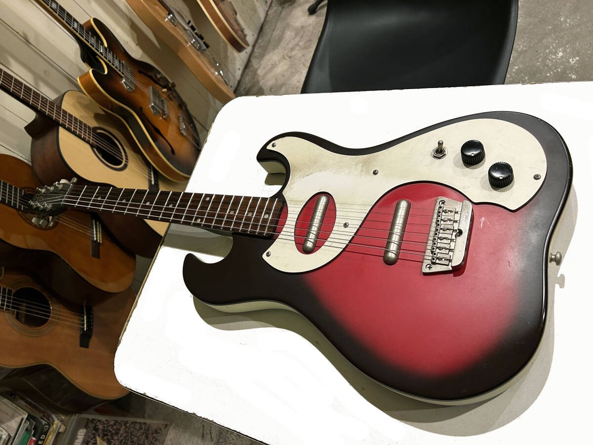 Danelectro Dano 63 Good Silvertone 145 60S Retro Cool Ringy Warm Sound Model