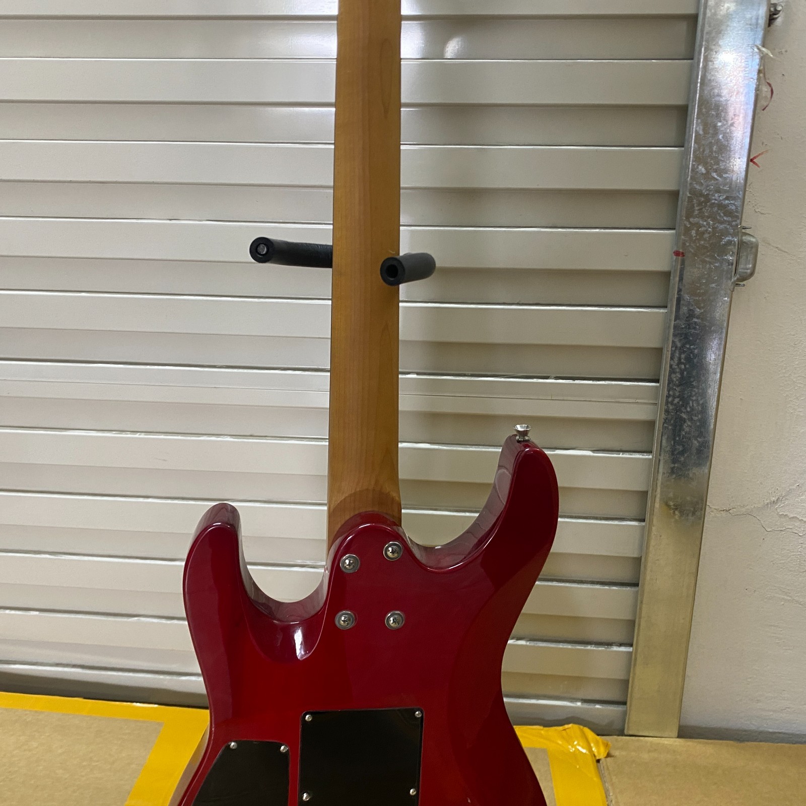 Wood color Electric Guitar, Rosewood Fingerboard basswood body 24frets US