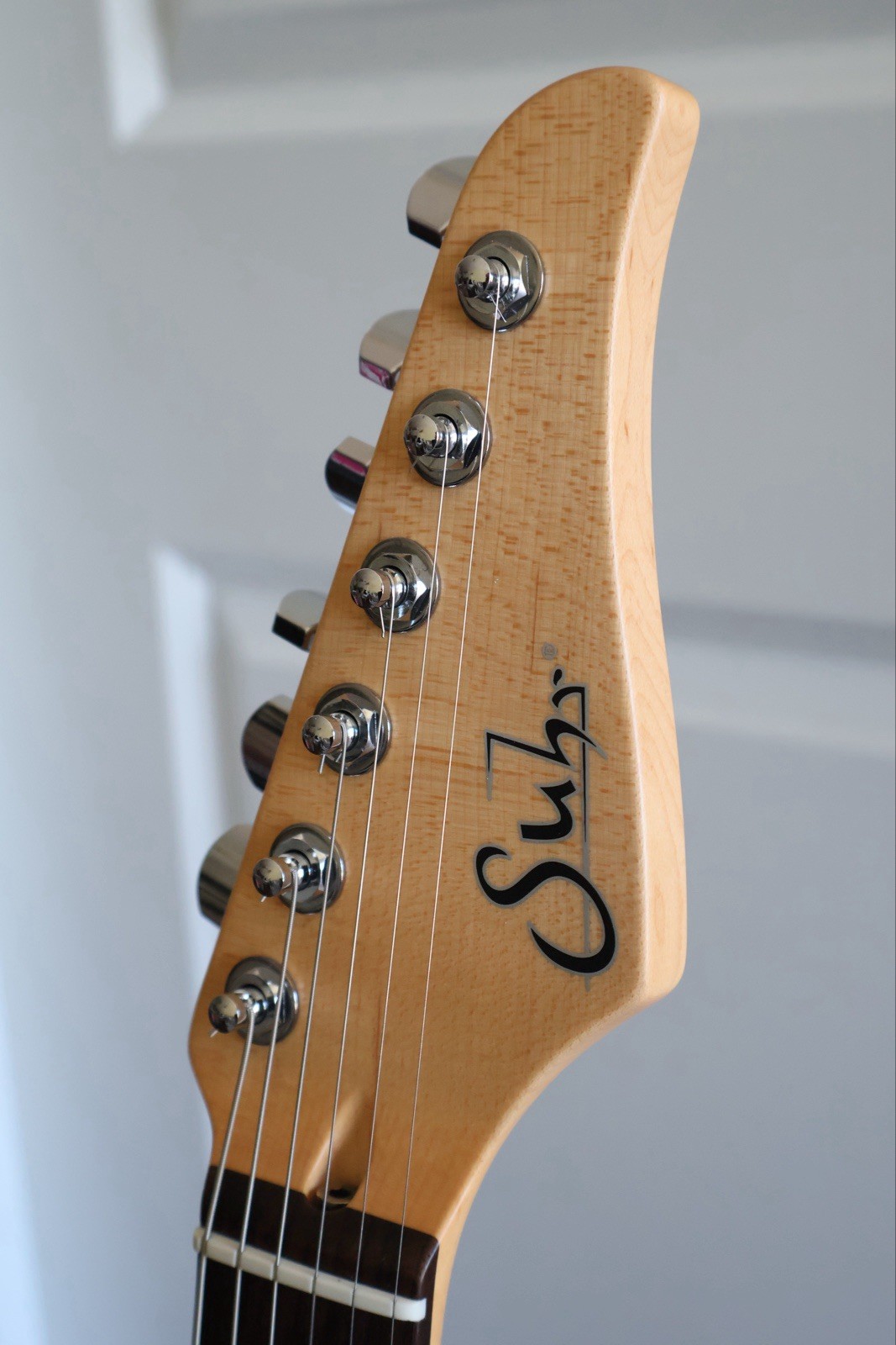Suhr Classic S Plus HSS 2024 in Pewter Metallic