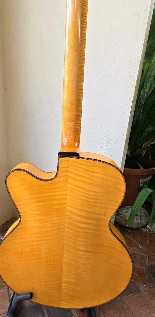 Eastman AR880CE John Pisano 2005 Archtop Jazz Guitar Serial Number 011 Upgraded