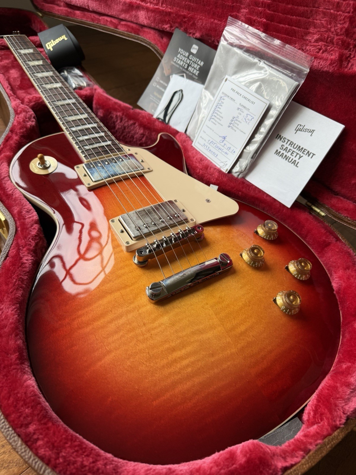 2026 Gibson Les Paul Standard 50s Figured Top – Heritage Cherry Sunburst