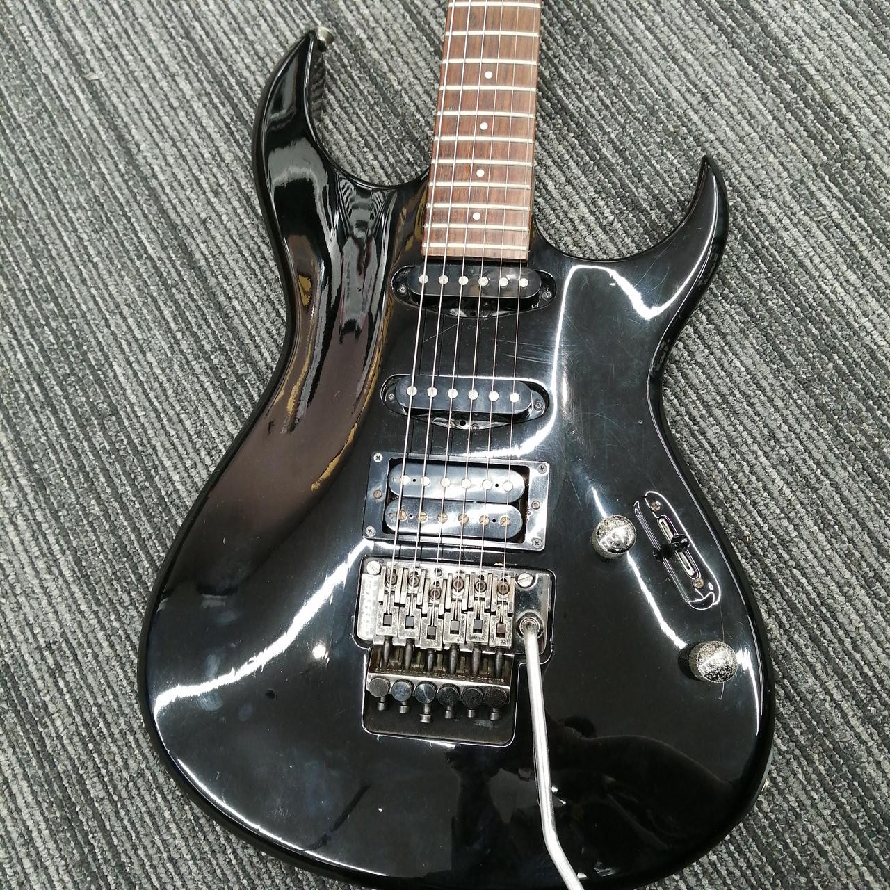 FERNANDES FGZ-480 Stratocaster-type Electric Guitar
