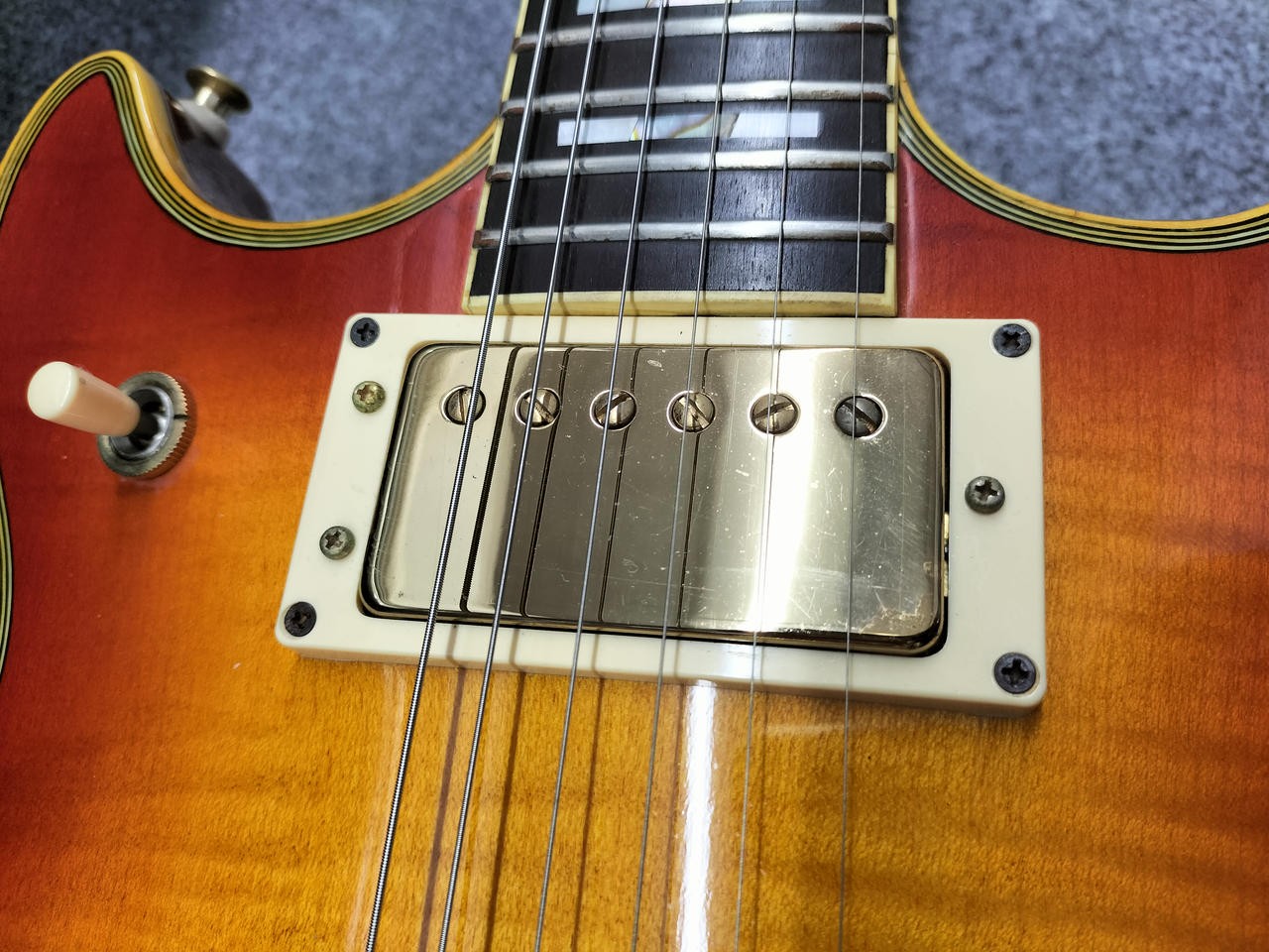 IBANEZ AR300 Used Electric Gutiar
