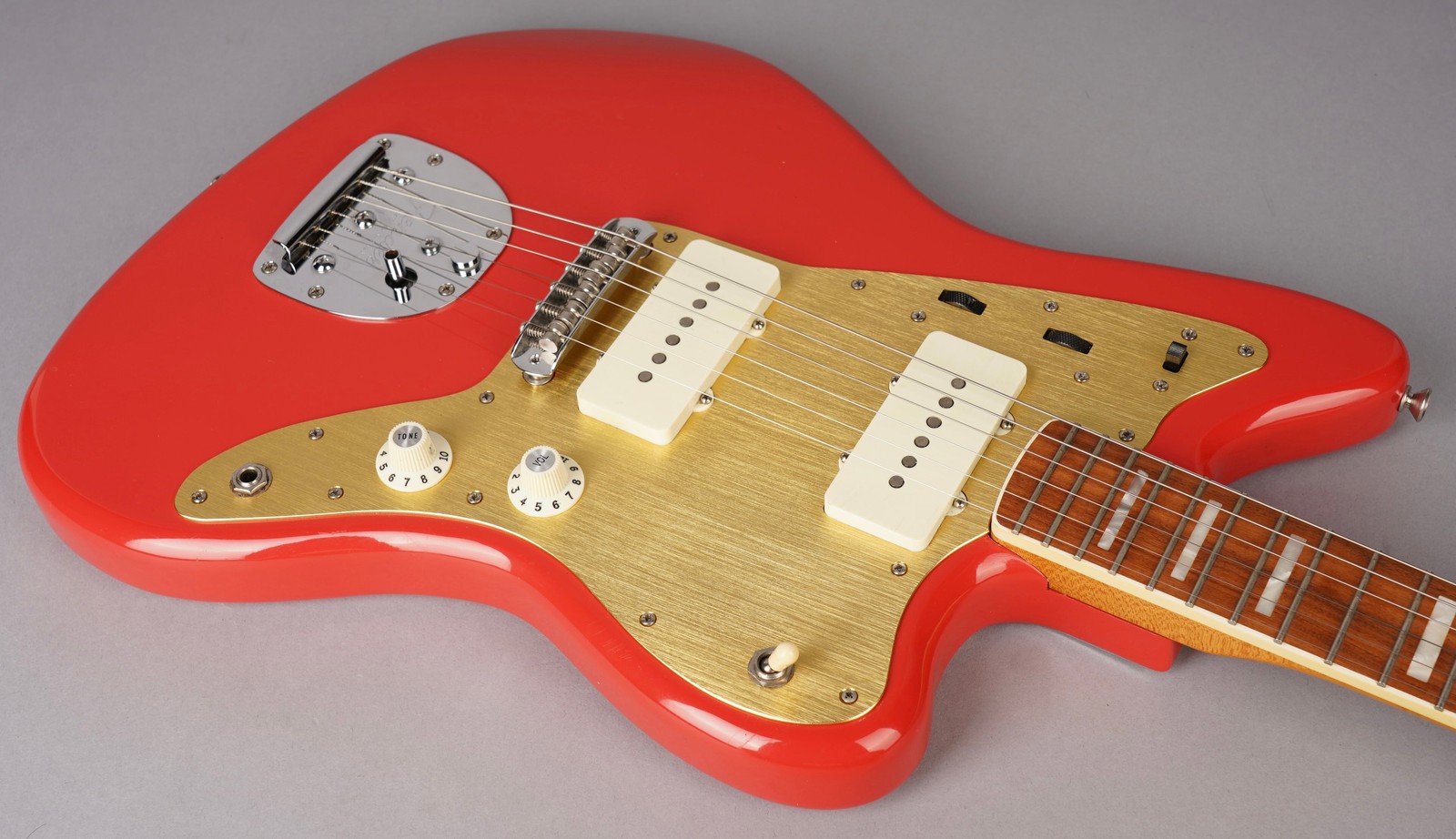 Fender Limited Edition 60th Anniversary Classic Jazzmaster – 2018 – Fiesta Red