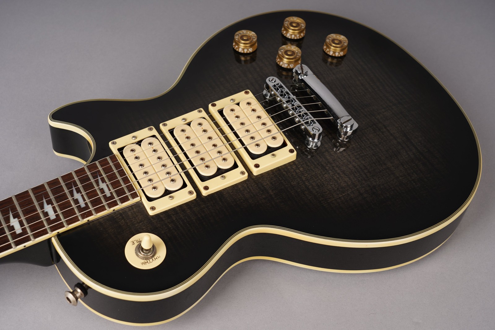 Epiphone Ace Frehley Signature Les Paul Custom – 1999 – Black Burst w/HSC