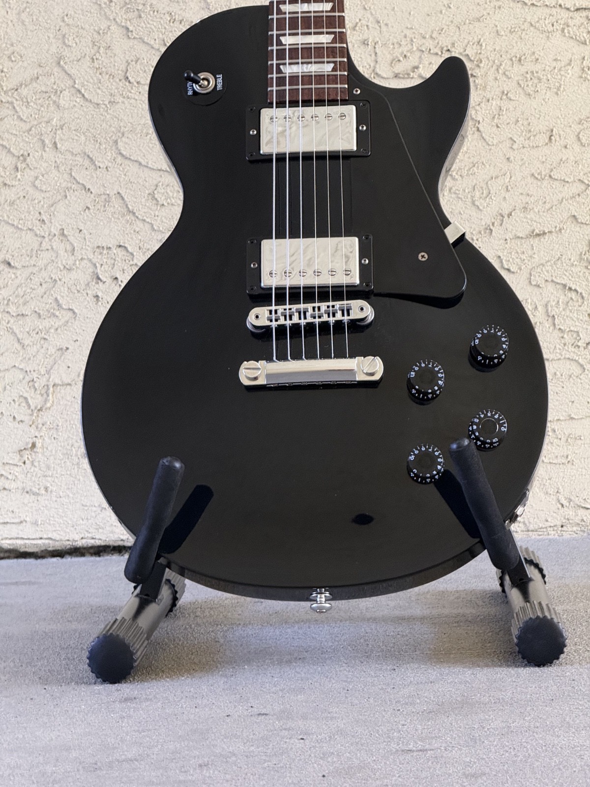 Gibson Les Paul Studio Ebony Black w/ OHSC Push Pull Pots